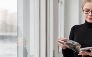 Trendi pri dizajnu oken in vrat za leto 2025