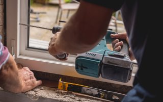 Kaj pričakovati med montažo oken &ndash; potek in pogosta vpra&scaron;anja